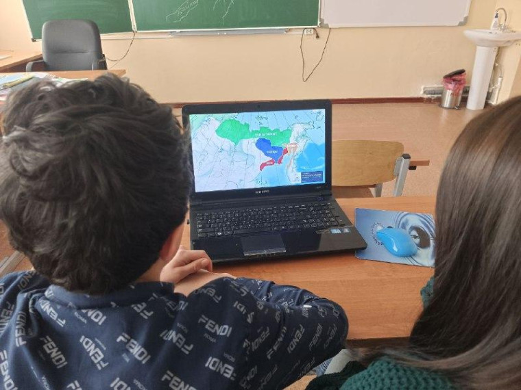 Прошло занятие по краеведению в 7 классе.