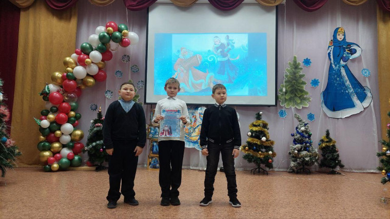 Ребята приняли участие в конкурсе новогодних кабинетов.